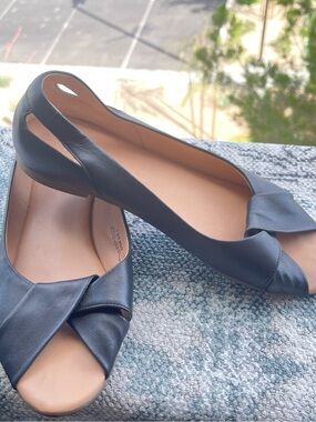 Women’s Black Slingback Peep-Toe Flats